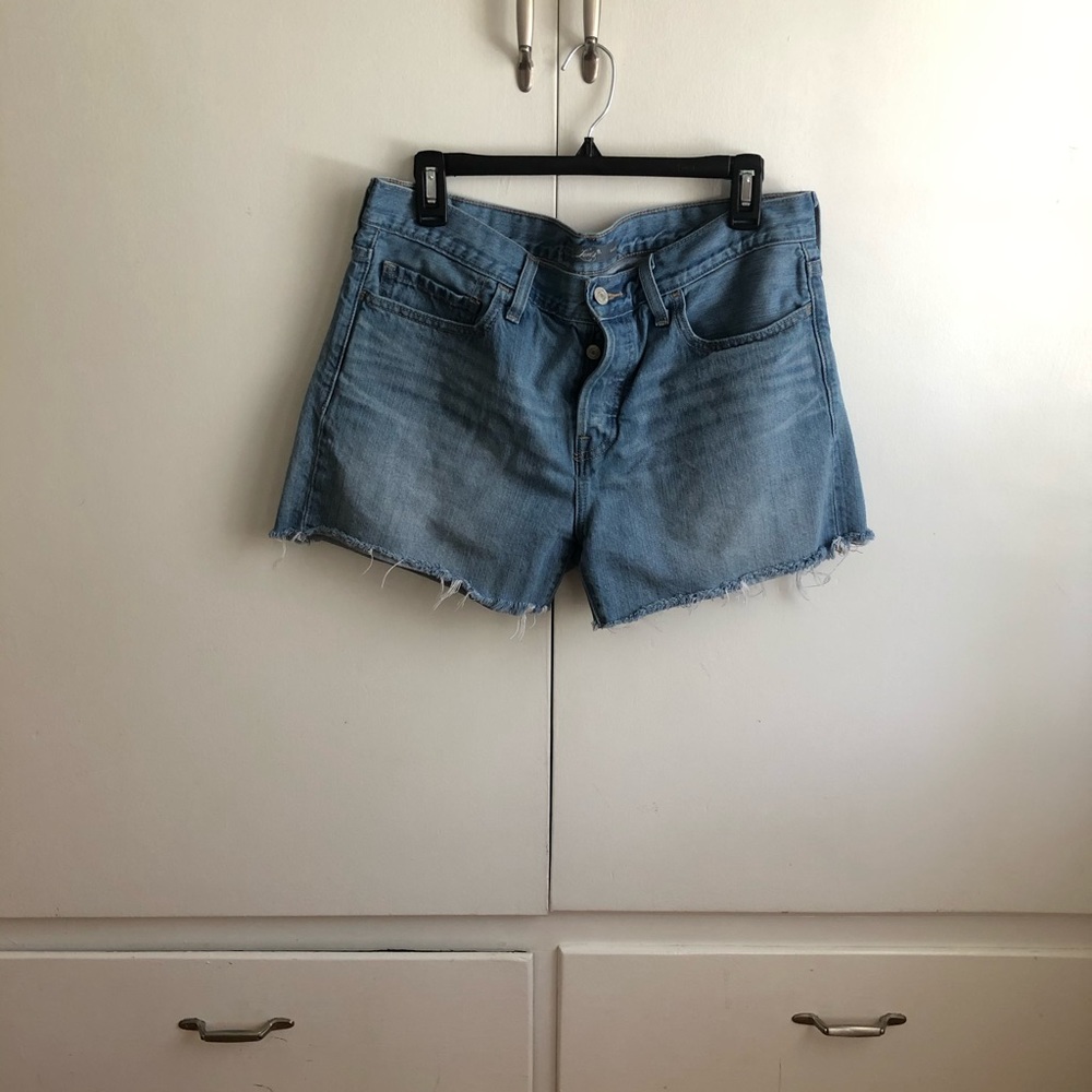 Levi’s cutoff shorts
